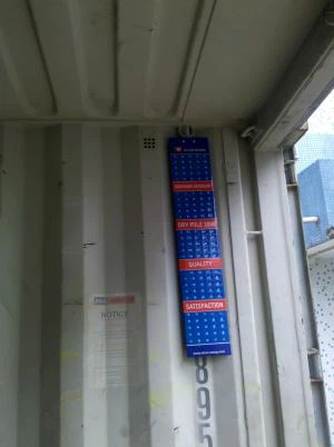 शिपिंग कंटेनर ध्रुव